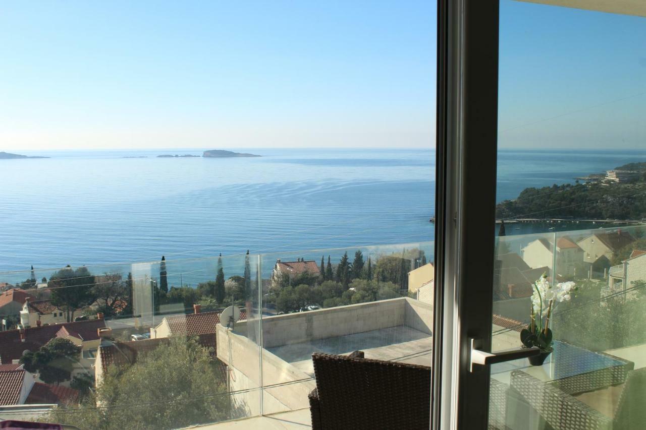 Apartment Mihaela *