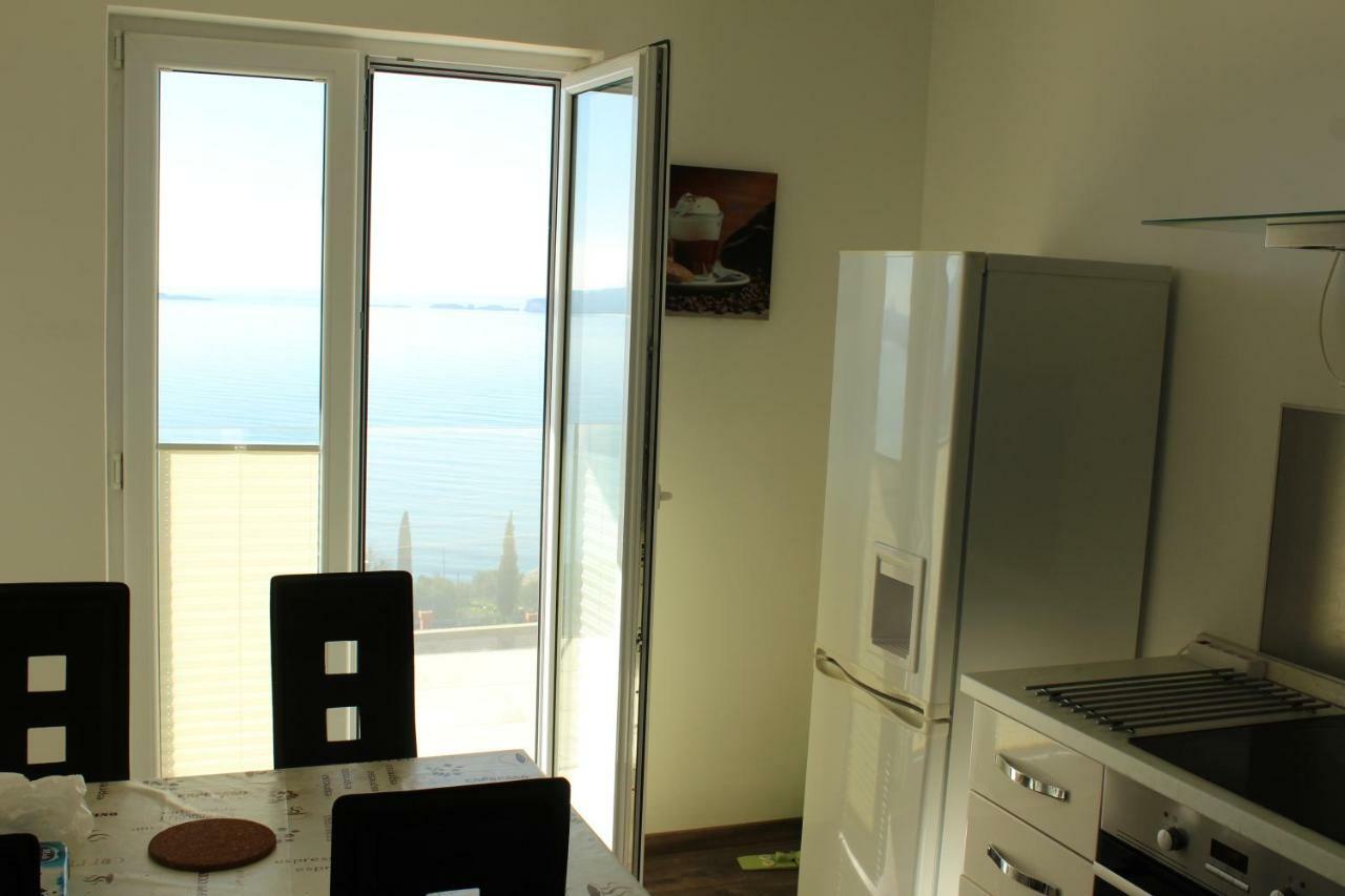 Mihaela Apartment