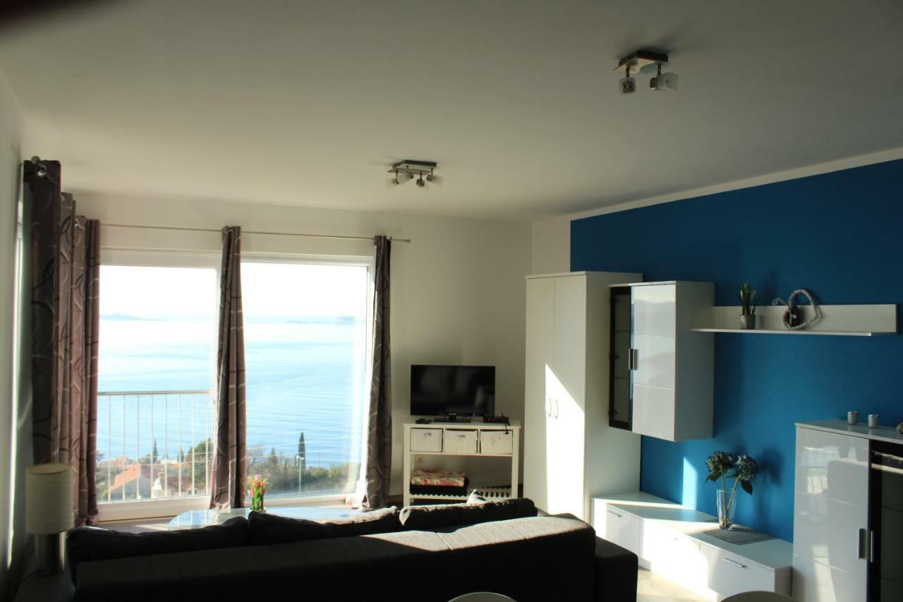Mihaela Apartment